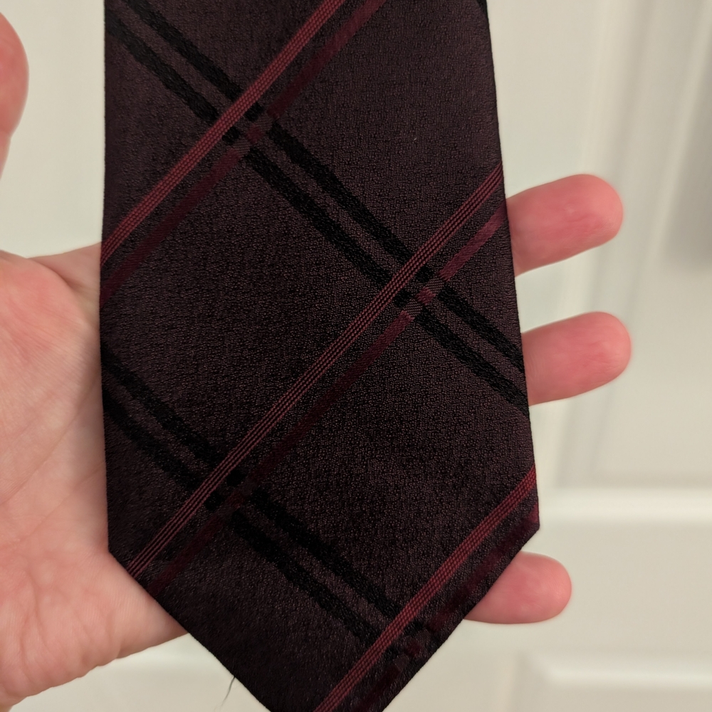 Kenneth Cole Burgundy and Black Plaid Tie 100% Silk